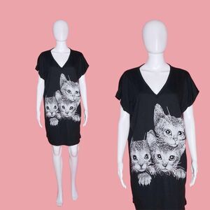 1980s FREDERICKS of HOLLYWOOD Oversized Sleep Shirt/Cover Up W/KITTEN Print. S-M